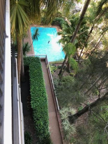 Apartment Oasis - Terrific Location & District Views! Sydney