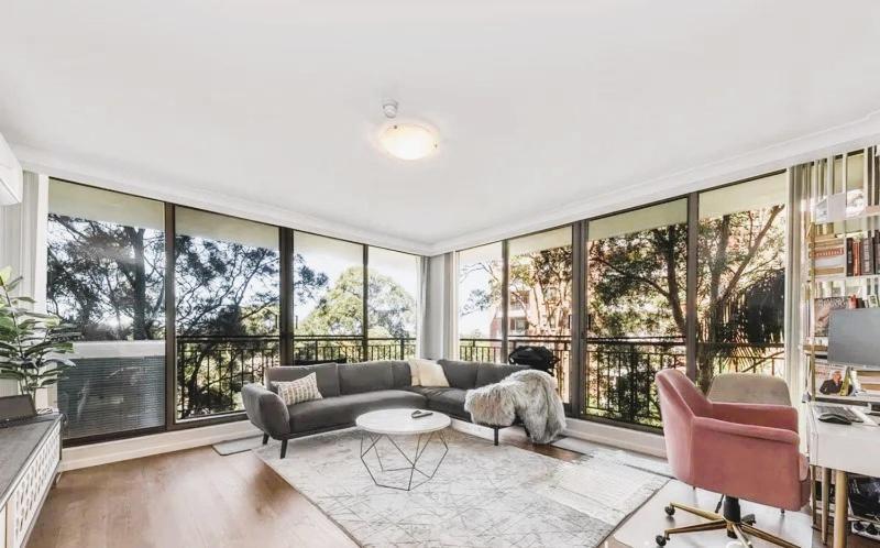 Apartment Oasis - Terrific Location & District Views! *
